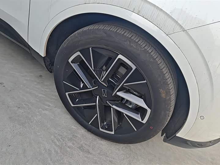 Фото 6 - Avatr 11