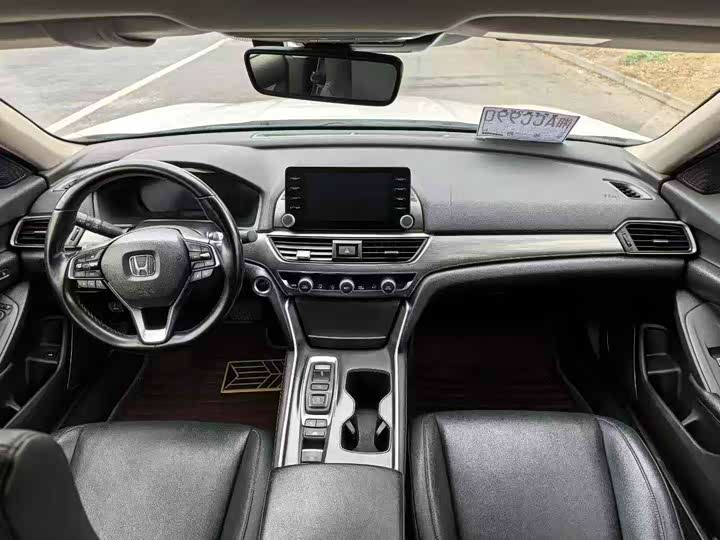 Фото 6 - Honda Accord