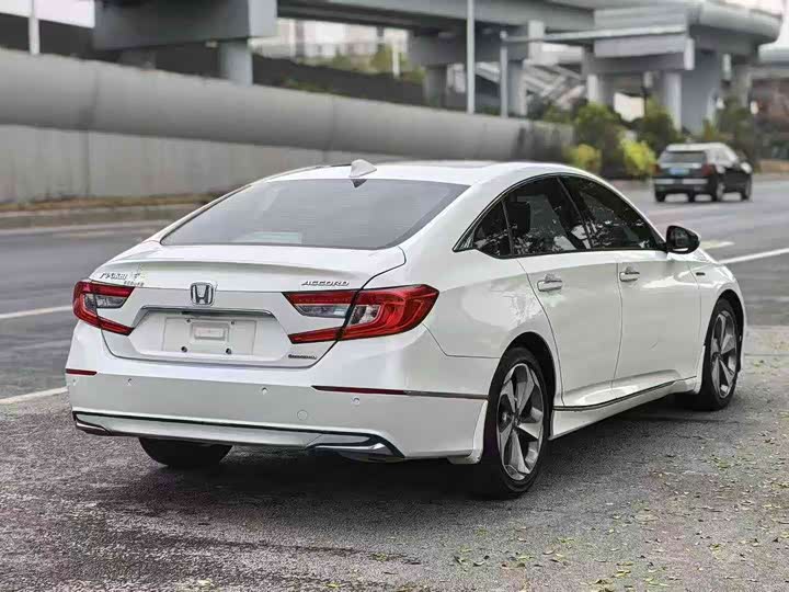 Фото 7 - Honda Accord