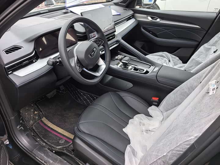 Фото 4 - Geely Preface