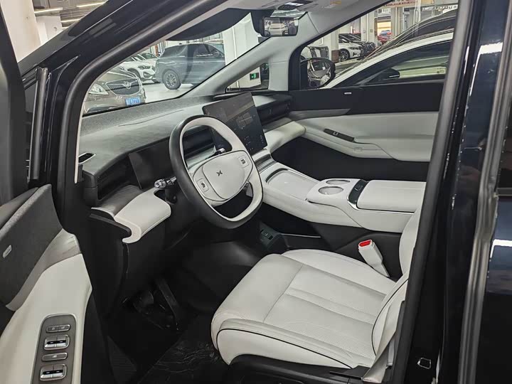 Фото 5 - XPeng X9