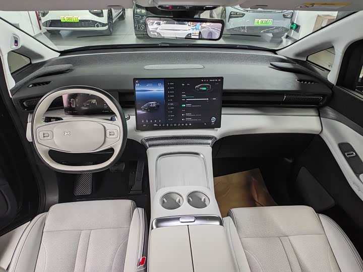 Фото 6 - XPeng X9