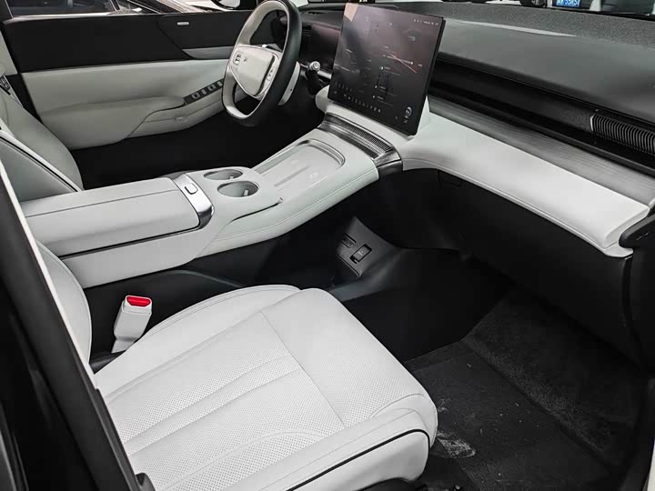 Фото 8 - XPeng X9