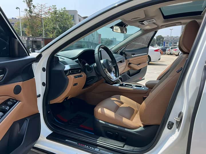 Фото 4 - Nissan Teana