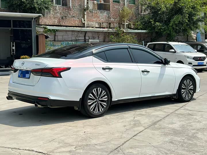 Фото 7 - Nissan Teana