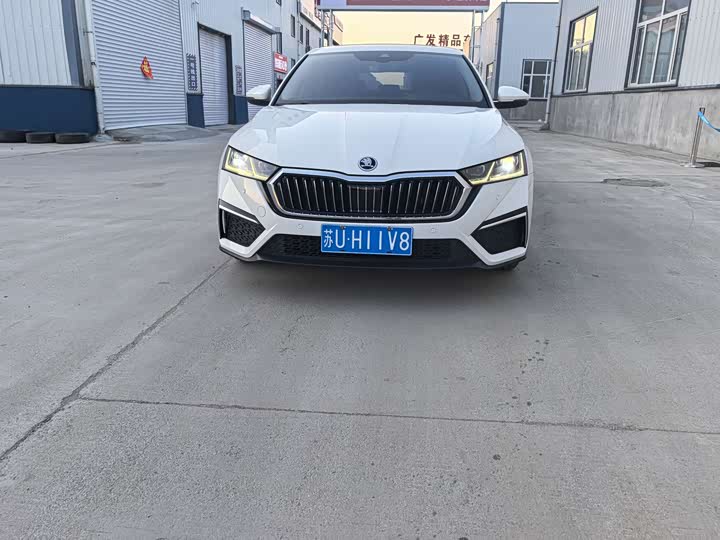 Фото 2 - Skoda Octavia Pro
