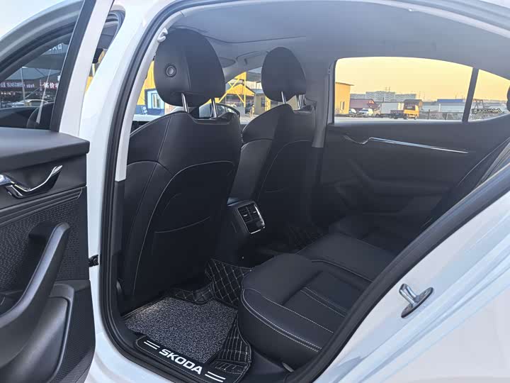 Фото 9 - Skoda Octavia Pro