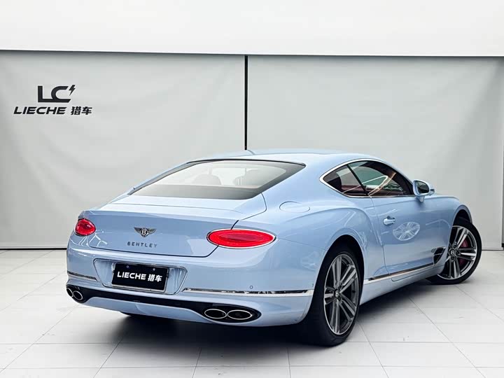 Фото 9 - Bentley Continental GT