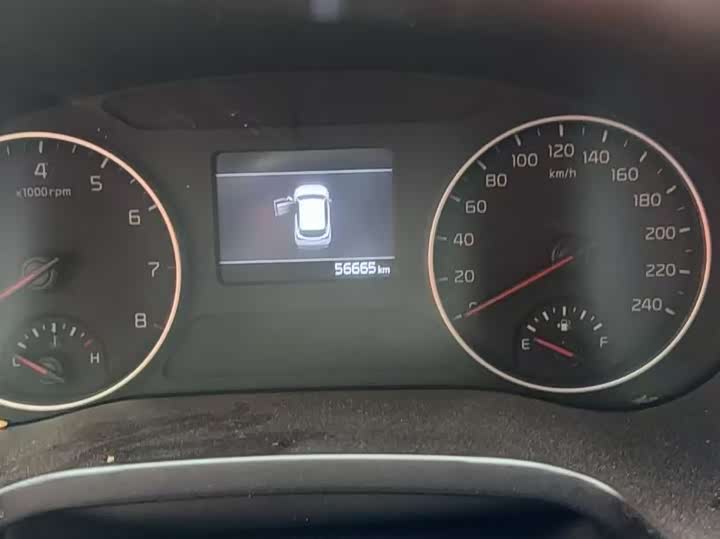 Фото 3 - Kia KX3