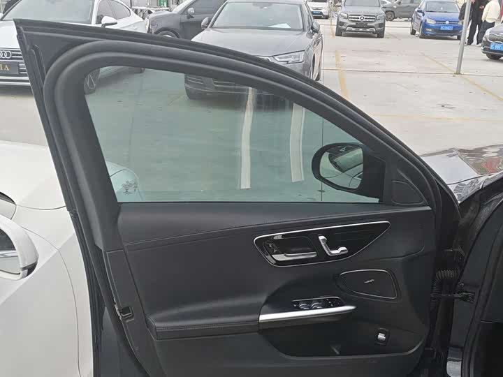 Фото 9 - Mercedes-Benz C-Class