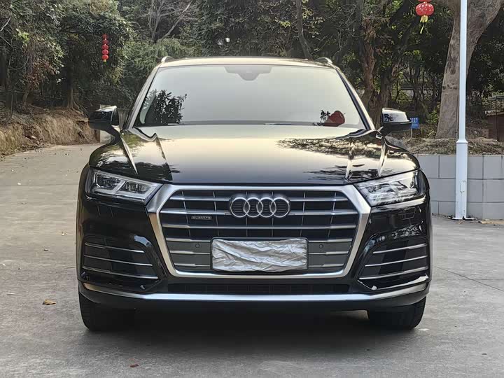 Фото 2 - Audi Q5L