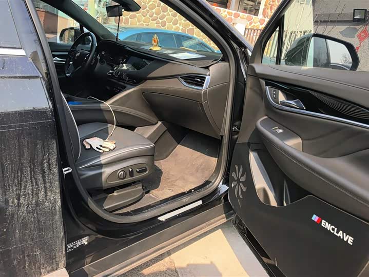 Фото 8 - Buick Enclave