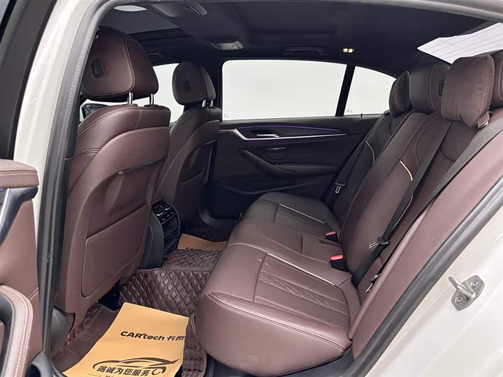 Фото 9 - BMW 5 Series