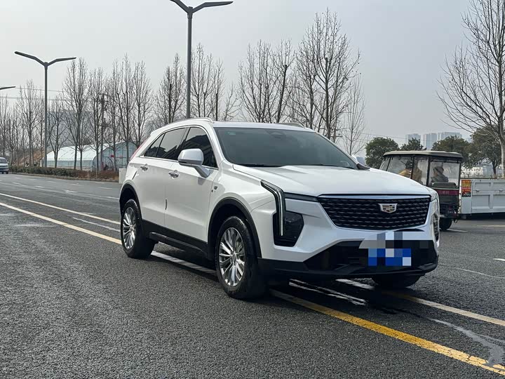 Фото 3 - Cadillac XT4