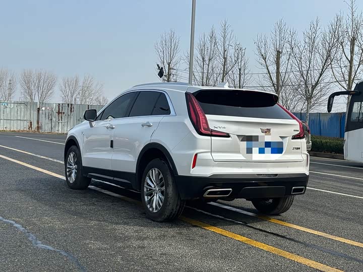 Фото 7 - Cadillac XT4
