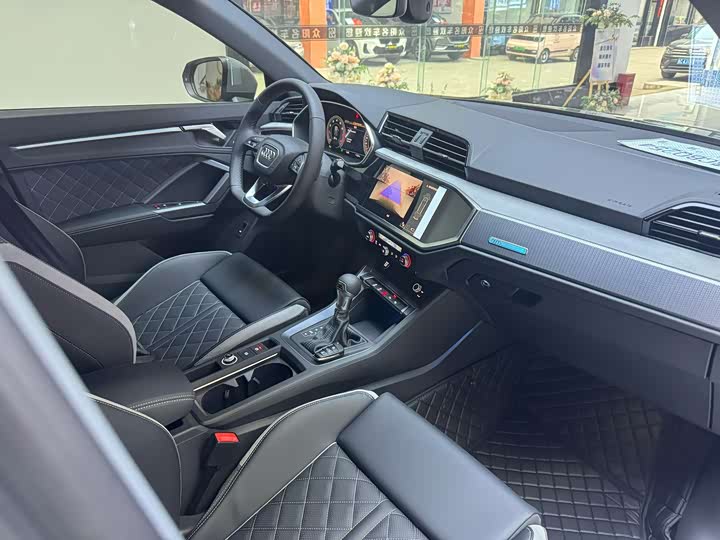 Фото 7 - Audi Q3