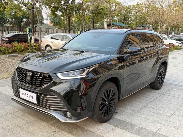 Фото 1 - Toyota Crown Kluger