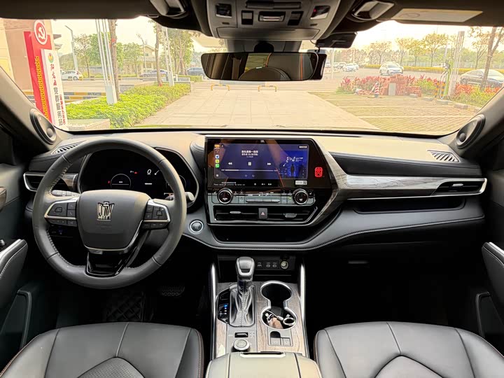 Фото 6 - Toyota Crown Kluger