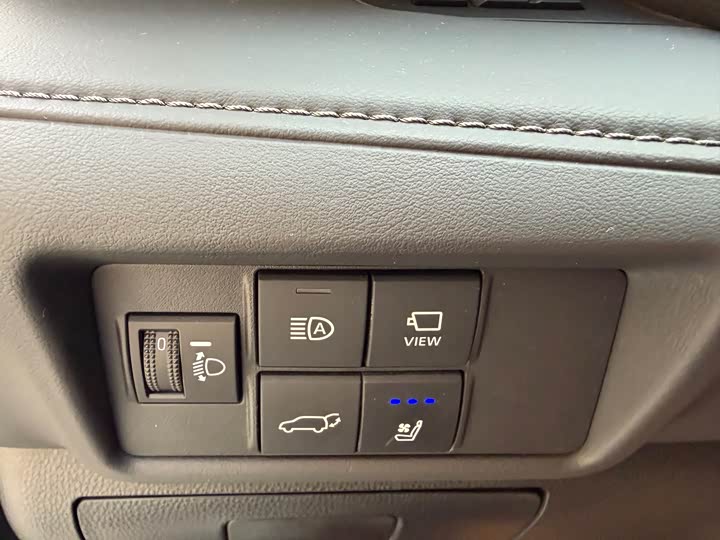 Фото 9 - Toyota Crown Kluger