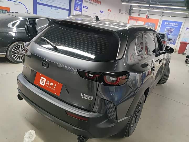 Фото 2 - Mazda CX-50