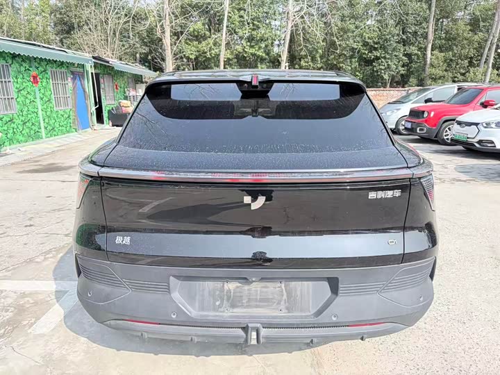 Фото 7 - Geely Jiyue 01