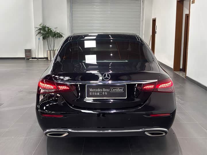 Фото 6 - Mercedes-Benz E-Class