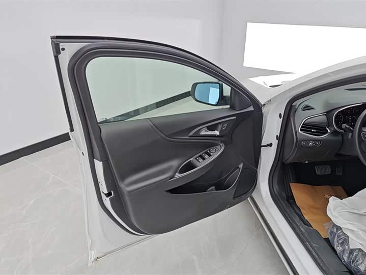 Фото 7 - Chevrolet Malibu XL