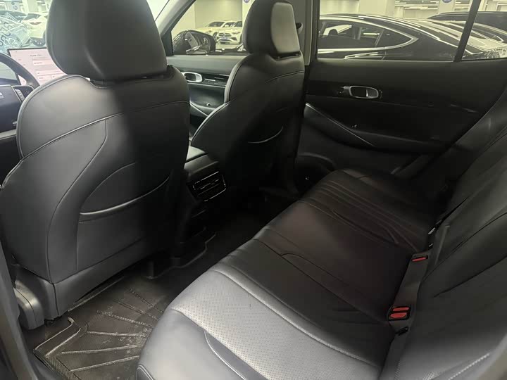 Фото 8 - Geely Galaxy E5