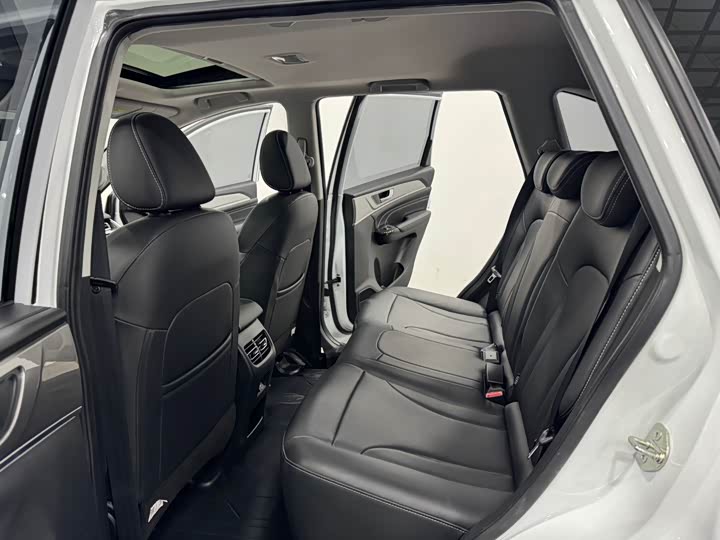 Фото 6 - Haval M6