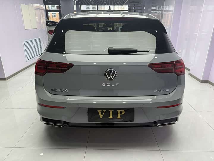 Фото 3 - Volkswagen Golf