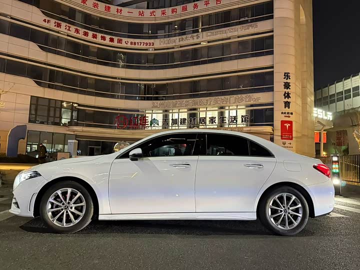 Фото 3 - Mercedes-Benz A-Class