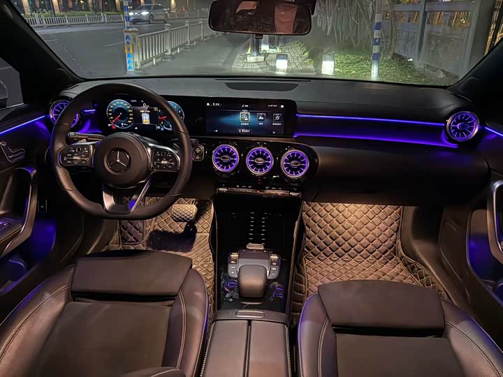 Фото 6 - Mercedes-Benz A-Class