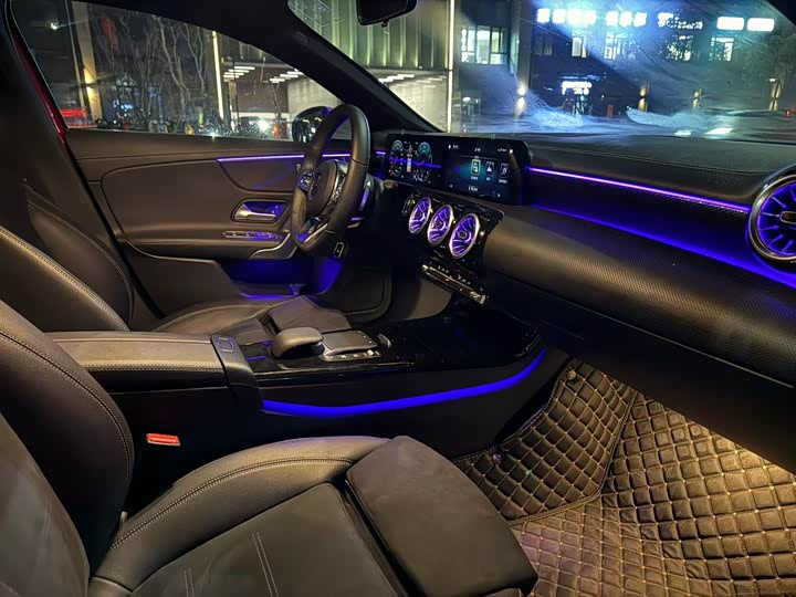 Фото 7 - Mercedes-Benz A-Class