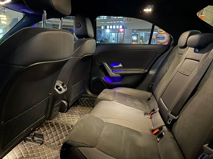 Фото 8 - Mercedes-Benz A-Class