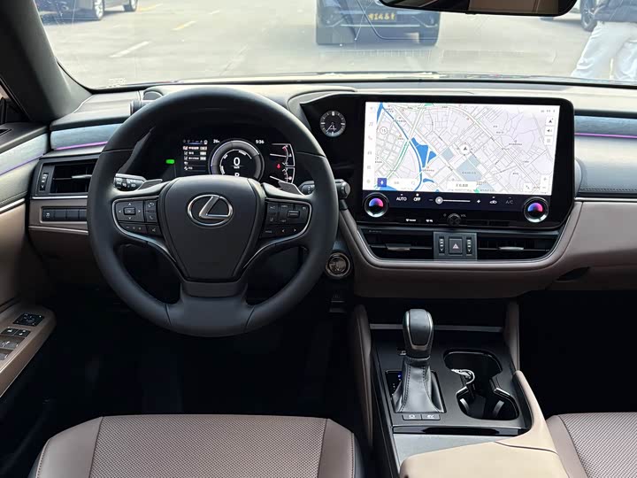 Фото 5 - Lexus ES