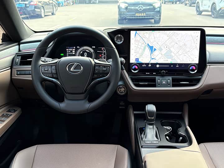 Фото 6 - Lexus ES