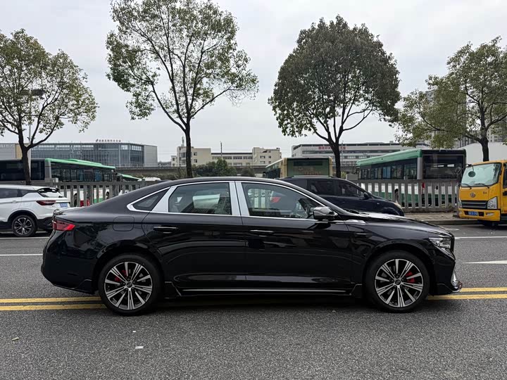 Photo 4 - Geely Preface