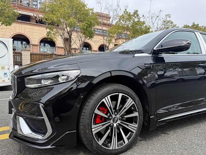 Photo 9 - Geely Preface