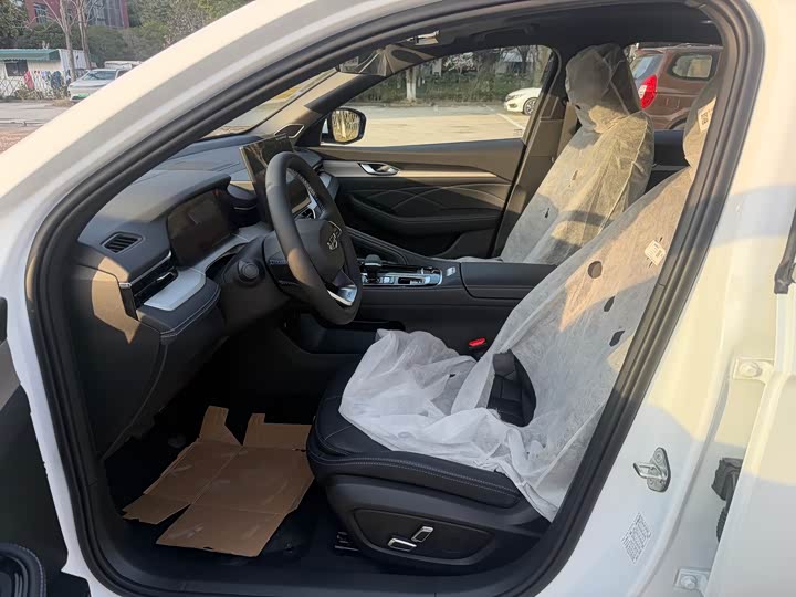 Фото 3 - Geely Preface