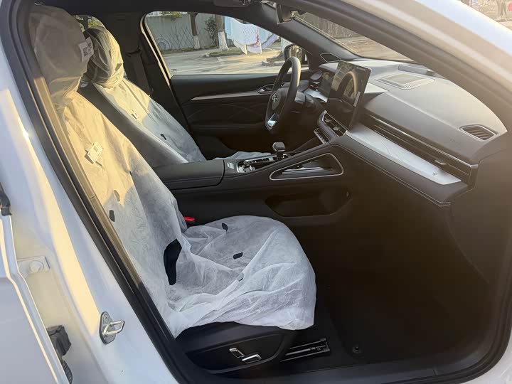 Фото 4 - Geely Preface