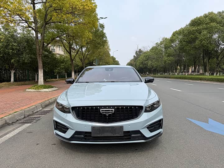 Фото 2 - Geely Preface