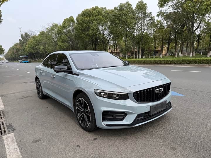 Фото 3 - Geely Preface