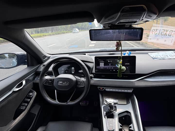 Фото 7 - Geely Preface