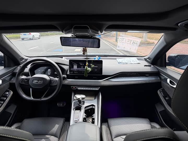 Фото 8 - Geely Preface