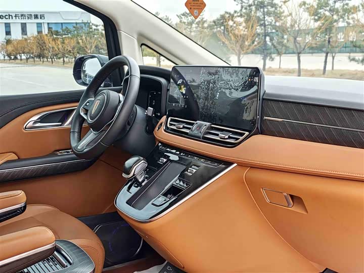 Фото 6 - Hongqi HQ9 Hybrid