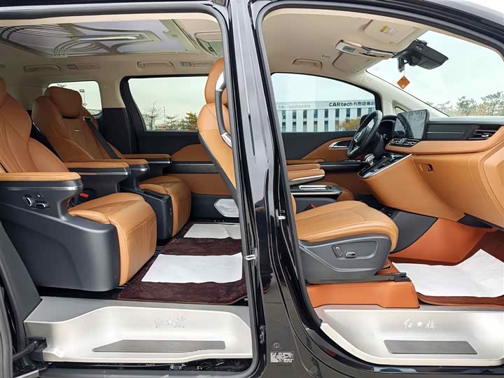 Фото 9 - Hongqi HQ9 Hybrid