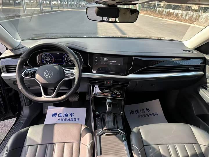 Фото 7 - Volkswagen Passat