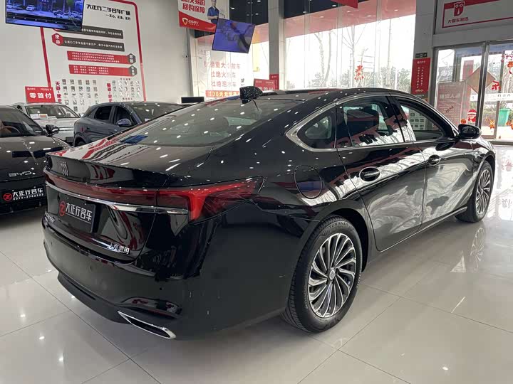 Photo 5 - Buick LaCrosse