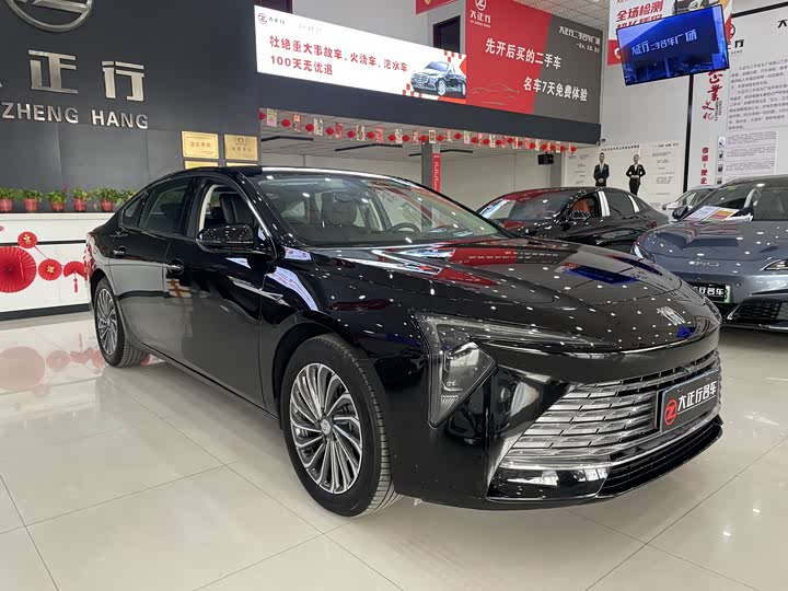 Photo 6 - Buick LaCrosse