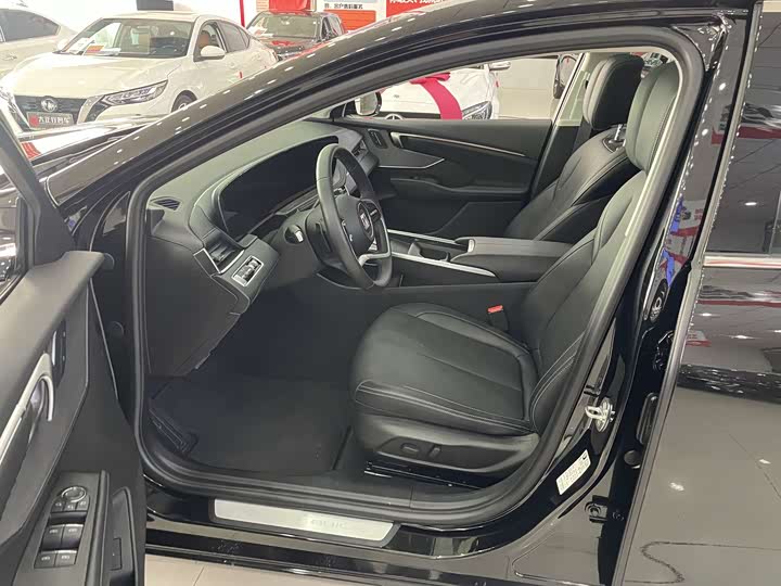 Photo 7 - Buick LaCrosse